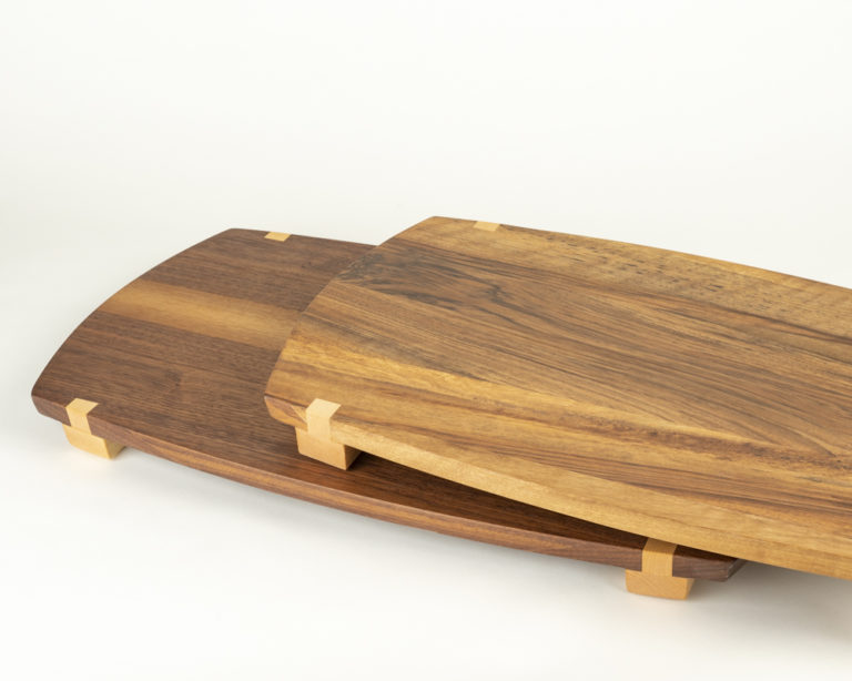 Cutting Board with feet Bacelar Woodworks